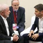 Entre elogios a Lula y críticas a Milei, Axel Kicillof endureció su discurso desde España