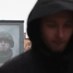 “Viudas negras” y falsos funcionarios: la guerra levanta un poderoso negocio de estafas a familias de soldados en Rusia