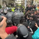Incidentes en una marcha por la inseguridad en Mar del Plata: vecinos piden que cambien la cúpula policial