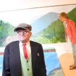 Murió el británico David Hockney, el pintor que convirtió las piletas en objeto de culto