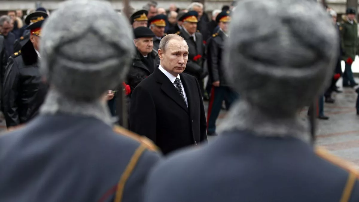 El presidente ruso, Vladímir Putin , en una ceremonia militar. 