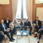 La Casa Rosada reunió a su mesa política para rearmar la estrategia legislativa y negociar con los gobernadores