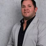 Del tractor a CEO del gigante global que está detrás de la venta on line y atiende en Brasil