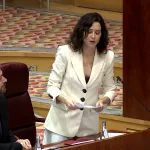 Monumental repaso de Ayuso contra el PSOE: "Hace negocio con las mujeres"