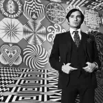 Excéntrico, juguetón y cotidiano