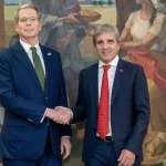 Scott Bessent habló de nuevo con Luis Caputo y reiteró que EE.UU. “está preparado para hacer lo necesario”