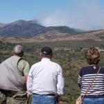 El incendio de Guadalajara alcanza Segovia: afecta al municipio de Cerezo de Arriba y obliga a desalojar Riofrío de Riaza