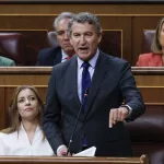 Feijóo acusa a Sánchez de “meter miedo” y “utilizar” a las mujeres, y defiende el aborto “conforme a las leyes”