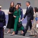 Sánchez abandona de forma precipitada la recepción del 12 de Octubre sin atender a los medios