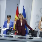 El Gobierno inicia el trámite para blindar el aborto en la Constitución sin necesidad de disolver las Cortes y convocar elecciones