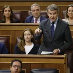 Feijóo tacha a Sánchez de “jeta” que “protege a los que roban” y el presidente le reprocha: “Usted es la nada”