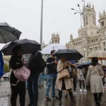 La Aemet alerta de un nuevo frente de lluvias y tormentas: tiempo estable hasta el domingo en la Península y Baleares