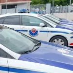 Rescatan a una mujer encerrada por su hijo en un caserío entre basura y cadáveres de gatos