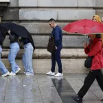 Un frente frío provocará hoy lluvias y un descenso de las temperaturas en toda la Península