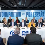 Feijóo, en un Comité Ejecutivo sin 10 de los 11 barones,  apoya la decisión de Mazón y pide a Vox que “facilite cuanto antes” la elección de un nuevo ‘president’