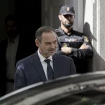 El Supremo envía a Ábalos a su primer juicio con nueve ‘amenazas’