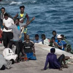 Salvamento Marítimo rescata en El Hierro a 403 migrantes que iban en dos cayucos