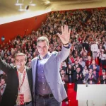 Gallardo hunde al PSOE de Extremadura 11 puntos en dos años: “La gente del partido ya sólo espera que dimita la noche electoral”