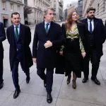 Feijóo acusa a Junts de ser “el clínex del PSOE” y a Vox de pasarse a la antipolítica: “Juega a cosas muy peligrosas”