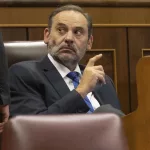 Ábalos renuncia al acta de diputado en el Congreso y al Gobierno le vale ahora con una abstención de Junts para aprobar sus medidas