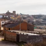 El alcalde socialista de Gualda (Guadalajara) se niega a poner la bandera de España y el Gobierno le recuerda su obligación legal