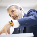 Jorge Azcón, candidato del PP a la reelección: “El cabreo de la gente puede servir para gritar como Vox o para ser útil como el PP”