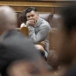 Los partidos de izquierdas mandan representantes de perfil bajo al acto de Rufián y Delgado para marcar aún más distancias