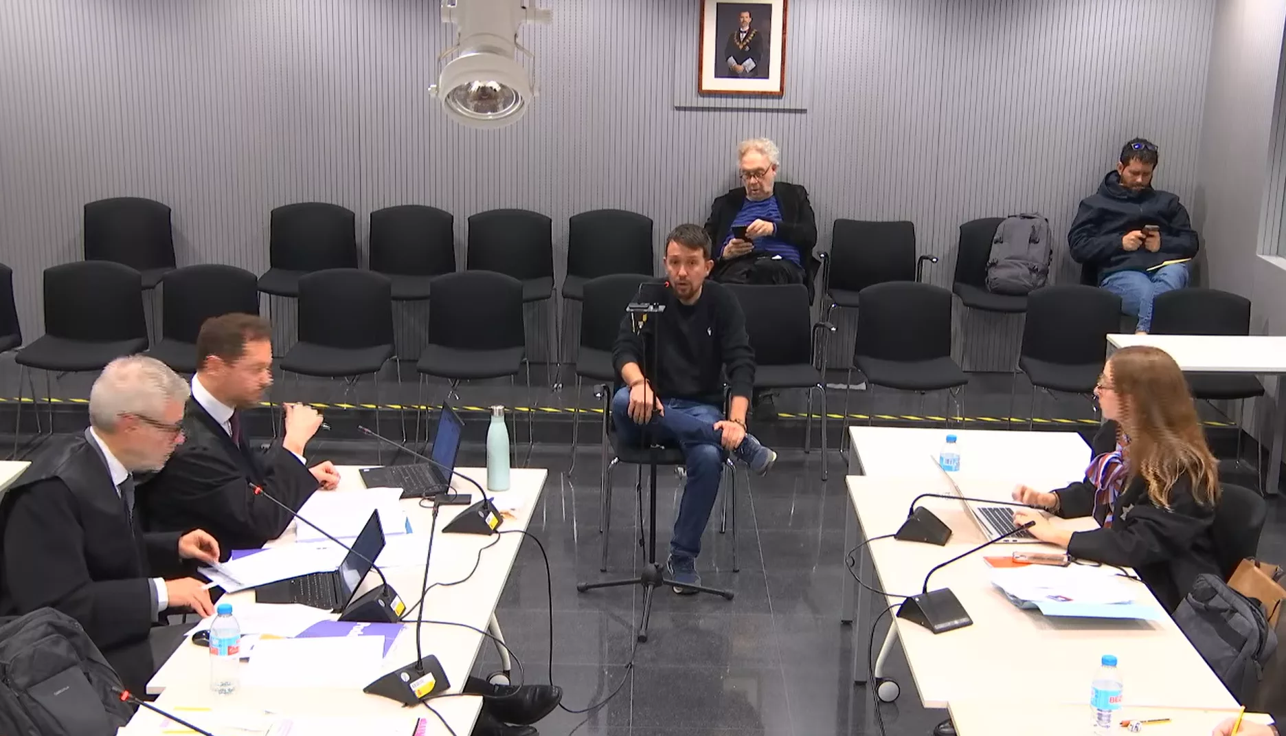 Iglesias niega haber manipulado el 'caso Dina' para presentarse como víctima de "las cloacas" y justifica que no devolviera la tarjeta robada a su asesora: "Fui paternalista"