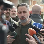 Las cinco palabras que pueden cambiar todo en la relación PP-Vox: “Oposición por todos los medios”