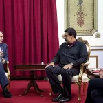 Maduro aplazó una deuda de 6,1 millones y perdonó intereses a Plus Ultra tras una gestión del pagador de Zapatero
