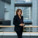 Dolors Montserrat: “Sánchez es un paria en Europa, un segundo Orban que pone frenos y obstáculos a la unidad de la UE”