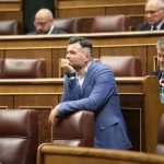 Rufián vuelve a la carga con su frente de izquierdas con un acto con Irene Montero en Barcelona