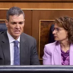 Devaluación en dos vías del Gobierno de Sánchez, entre escándalos y urgencias electorales, con 55 ministros