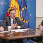 Albares desvela que España rechazó la invitación a la reunión sobre el Estrecho de Ormuz por el ‘No a la guerra’