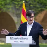 Illa anuncia ahora un plan de choque para reducir las listas de espera de la dependencia en Cataluña, la comunidad con más personas acumuladas