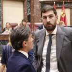 El ex jefe de gabinete de Antelo en Murcia deja de ser afiliado de Vox y señala a la cúpula: “El partido está secuestrado por cuatro ‘illuminatis'”