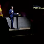 El odio a los migrantes en redes se dispara en plena regularización: aumenta 19 puntos su señalamiento como “amenaza”