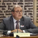 Anticorrupción pide al juez Pedraz imputar al ex jefe de Gabinete de Sánchez y el volcado de su móvil