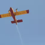 El Gobierno reconoce en plena campaña de incendios que afronta la extinción “con aviones de más de 40 años”