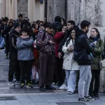 La Policía alerta del “colapso” para formalizar las tarjetas de identificación de los regularizados, agravado por el tráfico ilegal de citas
