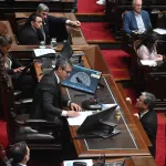 Diputados: la Rosada busca bloquear la sesión, pero la oposición confía en poder recortarle a Milei el uso de los DNU