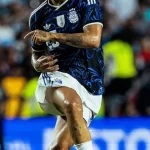 Facundo Medina: de cartonear para “hacer unos mangos” al debut soñado en el Mundial