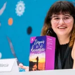Joana Marcús, bestseller juvenil: “No toda la violencia se ejerce con un golpe”