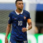 Mbappé: “Me hubiera gustado no ser el máximo goleador y jugar la final” y “mañana Messi va a hacer un gol seguro”