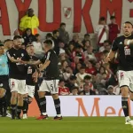 Video: el error defensivo de Bustos en el 2-1 de Riestra a River