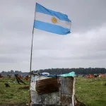 La Iglesia advierte que una ley de Sturzenegger atenta contra la soberanía sobre la tierra y los alimentos