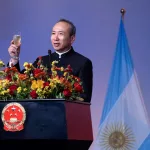 Dura respuesta de la embajada China a los dichos del embajador estadounidense Peter Lamelas: “Atacó y difamó la cooperación entre China y Argentina”