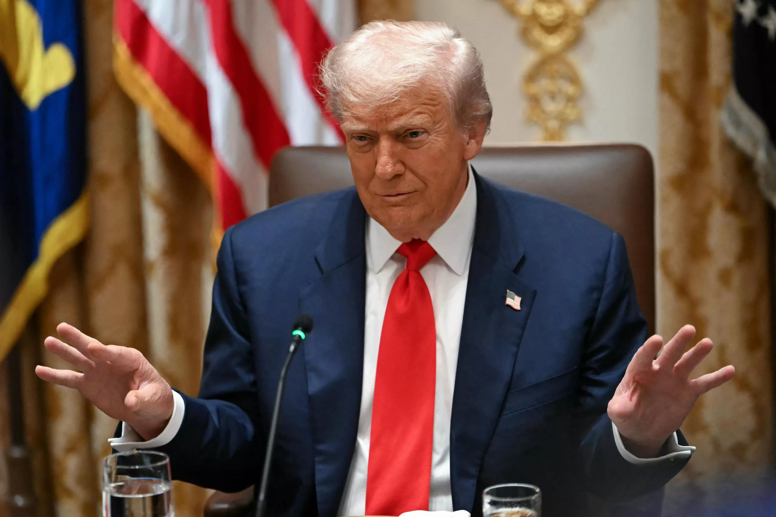 El presidente norteamericano, Donald Trump, en la reunión con Javier Milei.