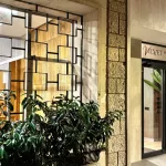 Almeida cede y da licencia al hostal de Parque de las Avenidas que ordenó cerrar: "Nos deja totalmente abandonados"