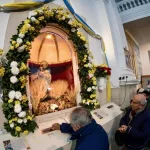 En el país que desacelera la inflación a costa de la economía, casi la mitad de la gente que va a la iglesia pide ayuda